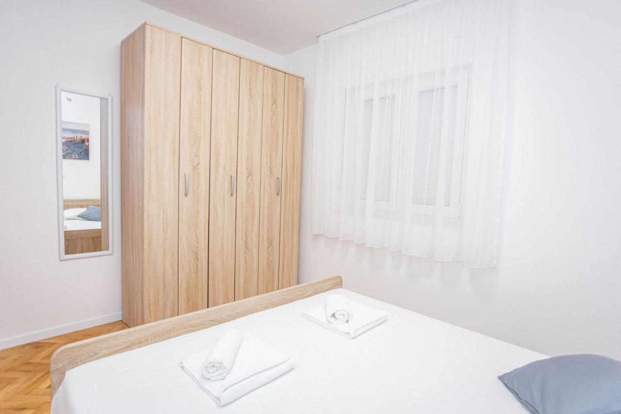 Apartments Veronika Trogir Exterior foto